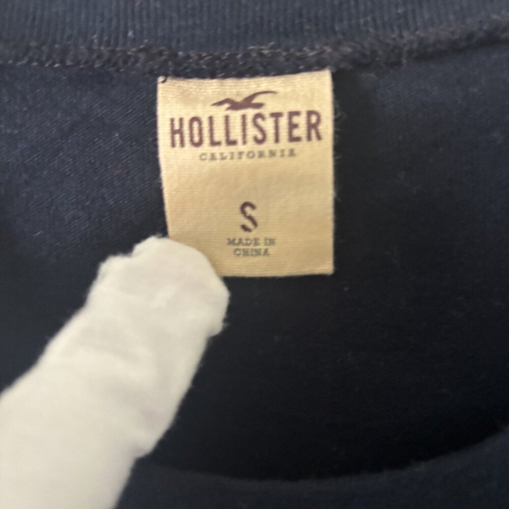 Hollister S Navy Long Sleeve Crew Neck Shirt Cotton Soft Red Bird Seagull EUC - Picture 2 of 8